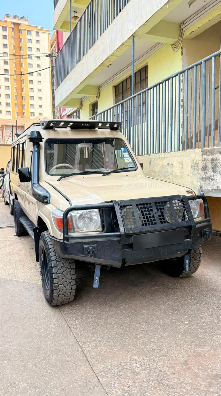 Safari Land Cruiser